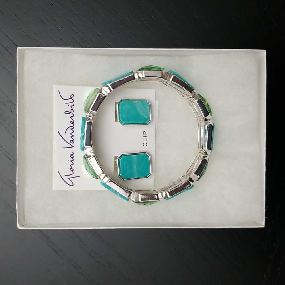 Gloria Vanderbilt Turquoise Bracelet and Clip Earrings Set